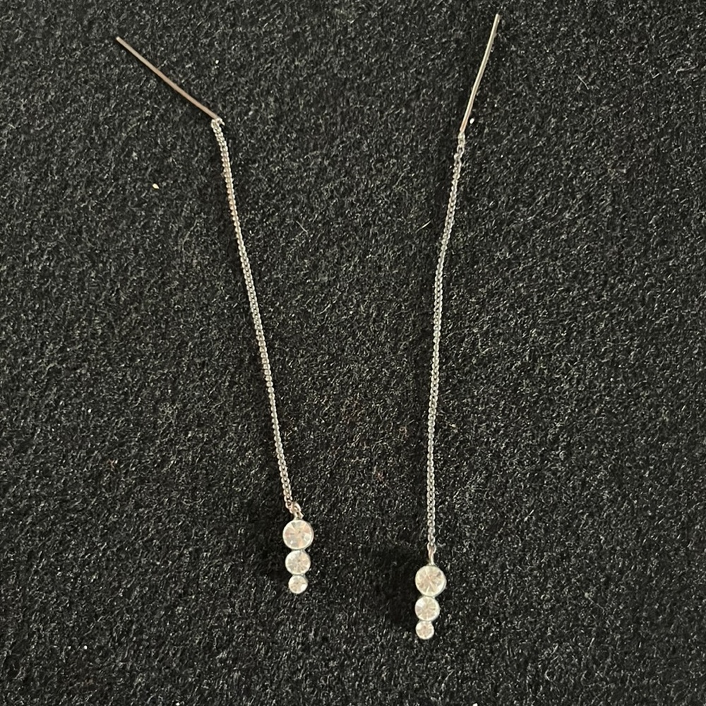 Chain dangle earrings